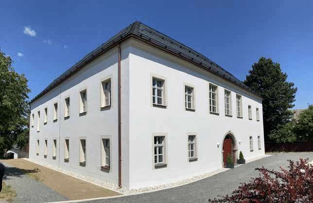 Neuer Glanz für alte Mauern