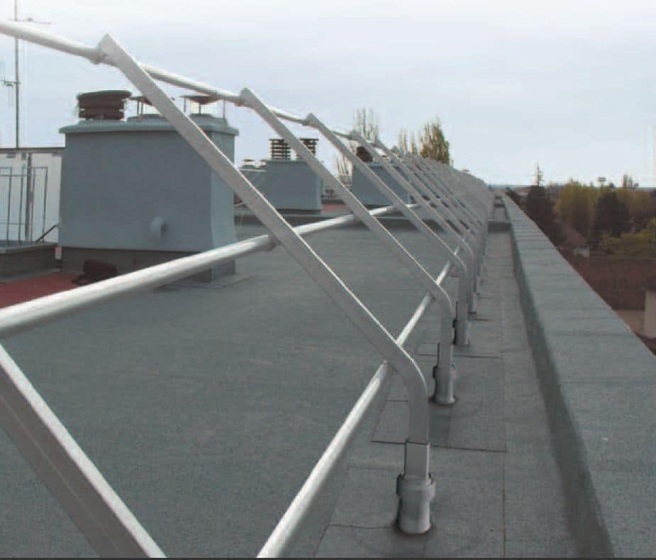 Barrial® fix Fuß D zur Verlegung von Aluminium-Sicherheitsgeländern auf Dachflächen