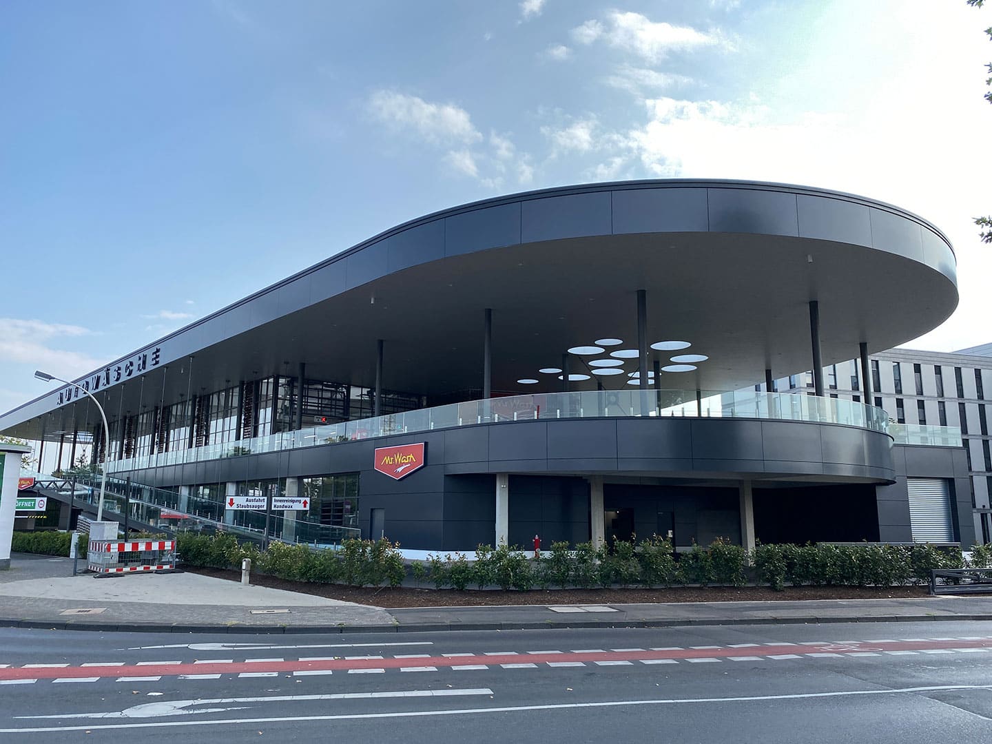 Gebäude einer Autowäsche