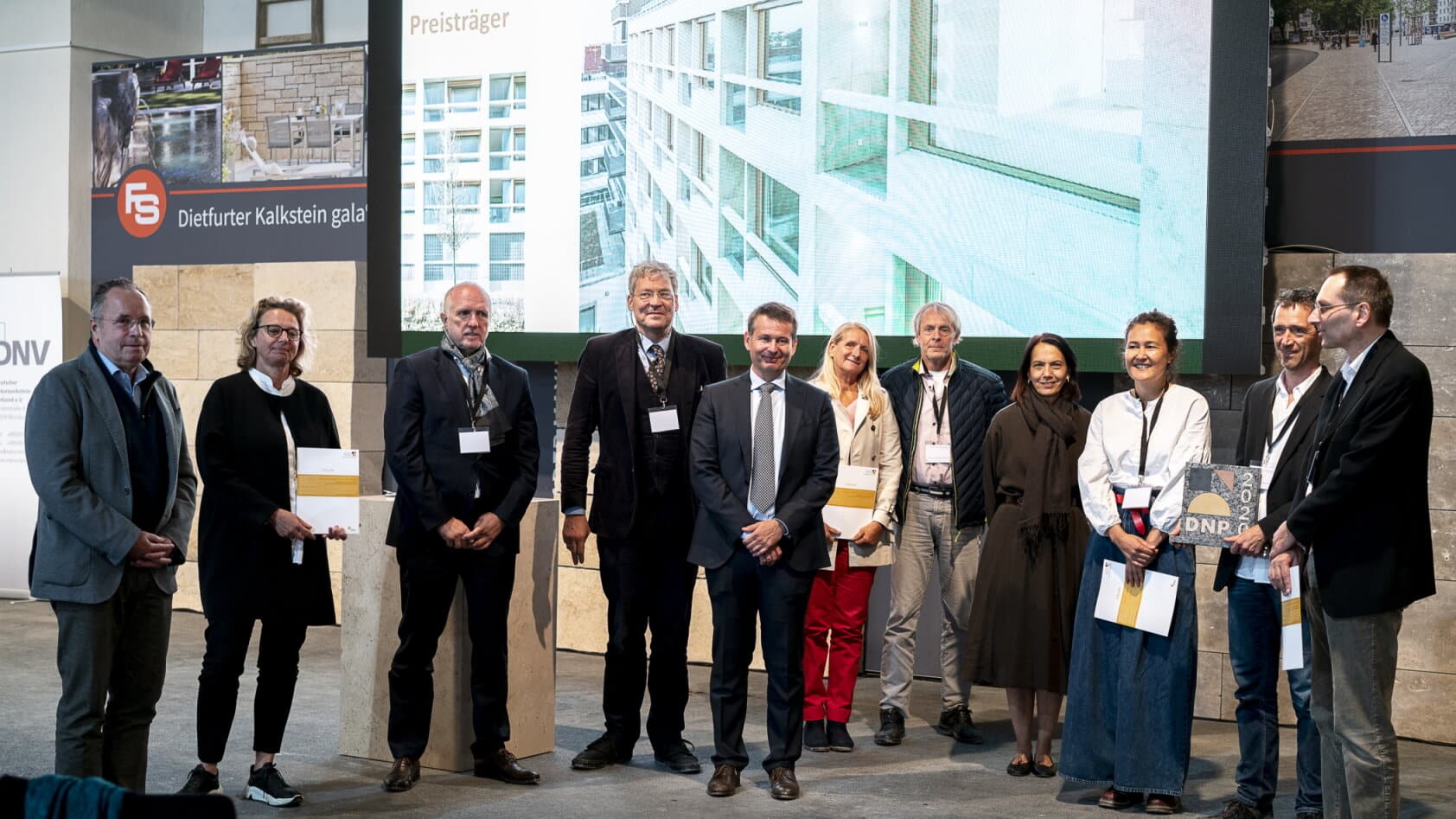 Gruppenbild der anwesenden Preisträger 2020. © DNV
