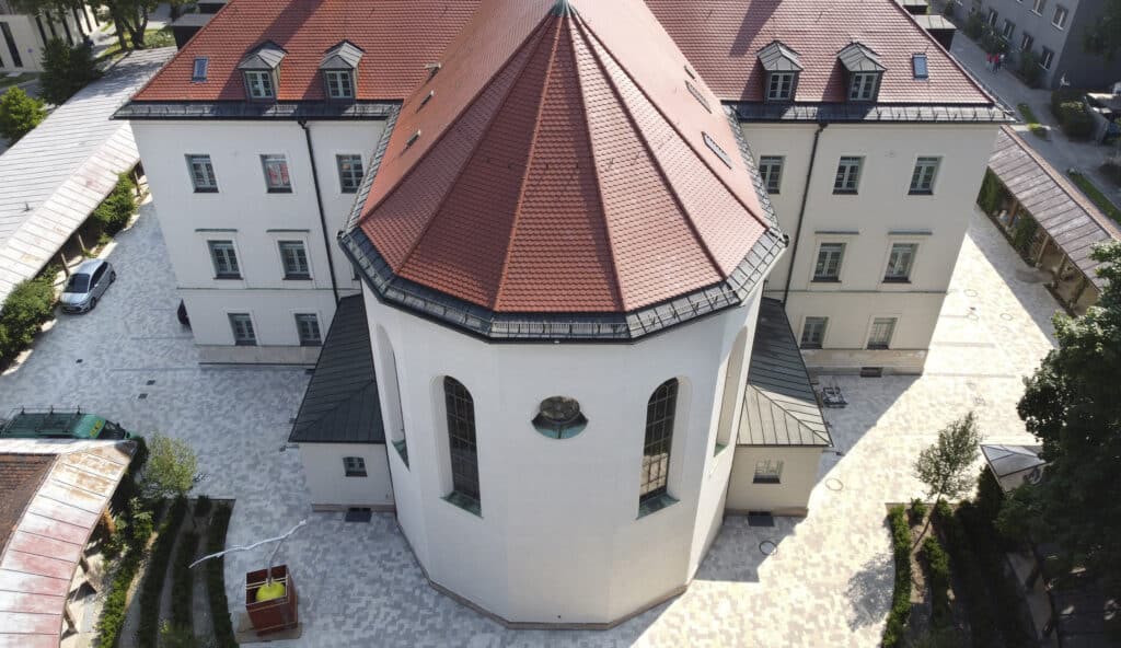 ST. VINZENZ HAUS – SANIERUNG EINES EHEM. MUTTERHAUSES FÜR KLINISCHE PSYCHIATRISCHE  NUTZUNG