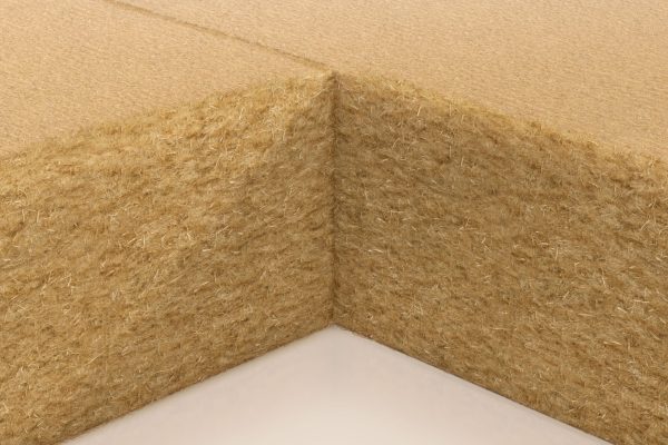 Gutex Thermoflex Holzfaserdämmung in einer detailreichen und passgenauen Eckverbindung für dichte Gebäudehüllen.