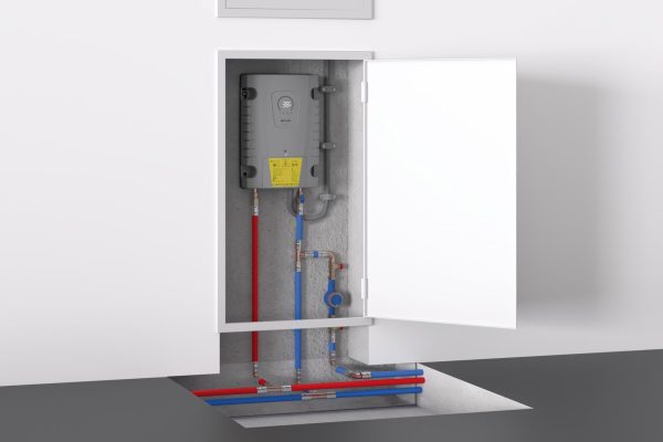 Installation des ISX im gut zugänglichen Versorgungsschacht im Hausflur neben Wasserleitungen.