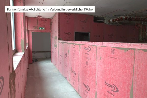 Bahnenförmige Abdichtung im Verbund in gewerblicher Küche
