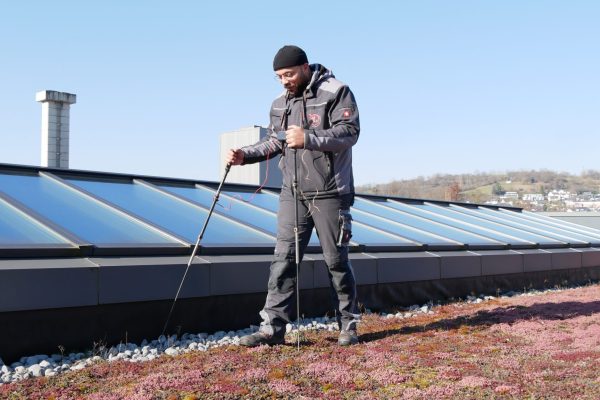 Flachdach Leckortung mittels Elektroimpuls-Verfahren