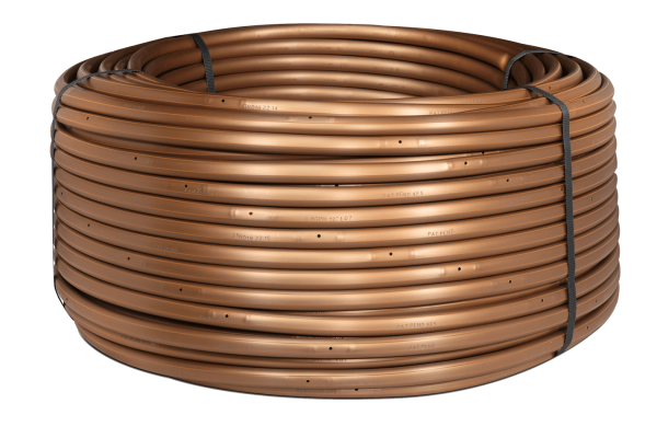 Aufgerolltes kupferfarbenes XFS New Look 0.6 Tropfrohr für professionelle Bewässerungssysteme.