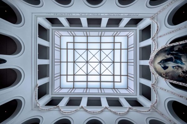 Das LAMILUX Glasdach PR60 über dem Lichthof