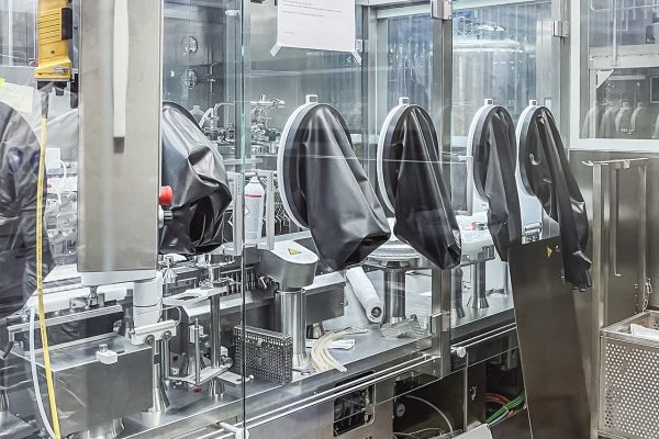 Emissionsarme und dekontaminierbare Bodenbeläge für sensible Reinraumbereiche