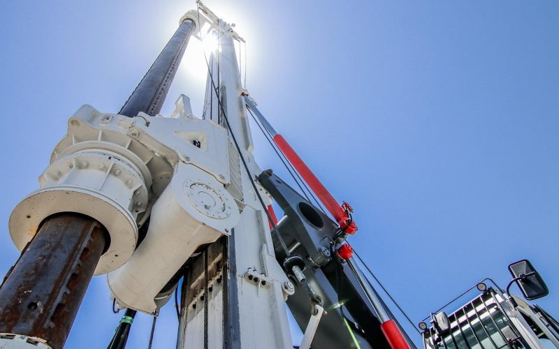 Baumaschinentechnik im Einsatz Detailansicht eines Mobilkrans