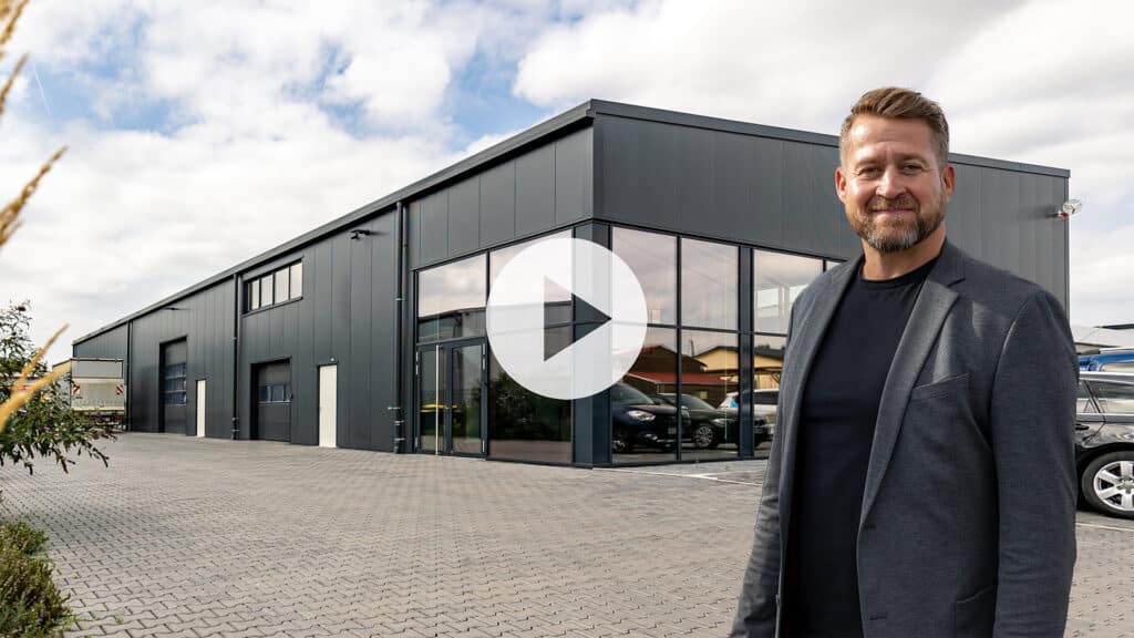 Energieeffizienter Hallenbau in Systembauweise