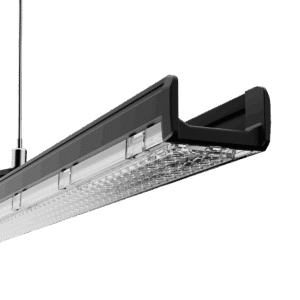 Nahaufnahme der TYTAN Steel LED-Hallenleuchte mit klarer Gehäuse- und Optikstruktur.